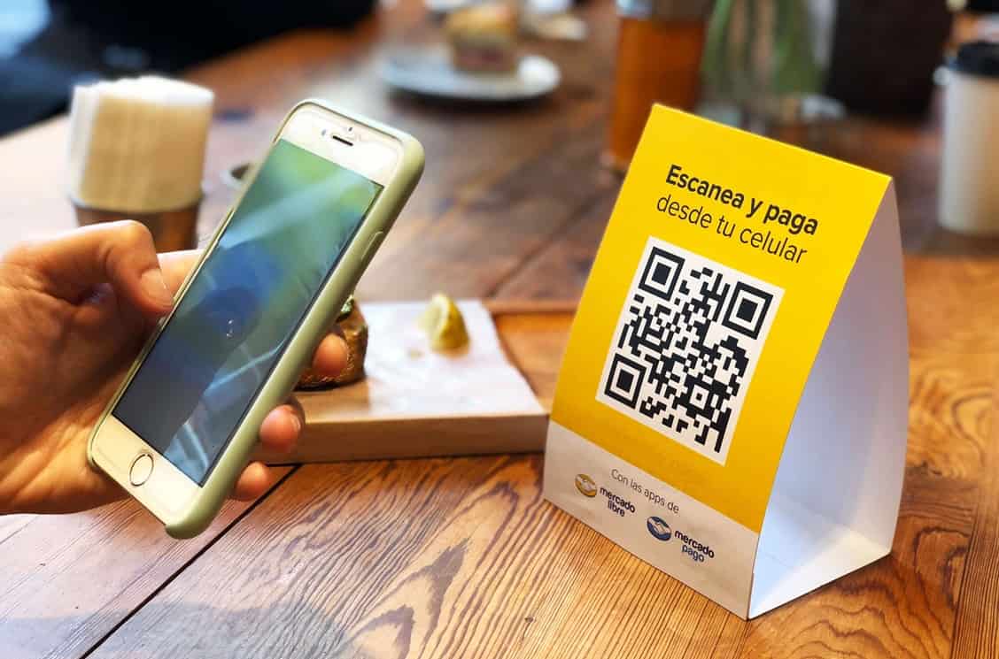 Guía para implementar pagos con QR en tu tienda física y online